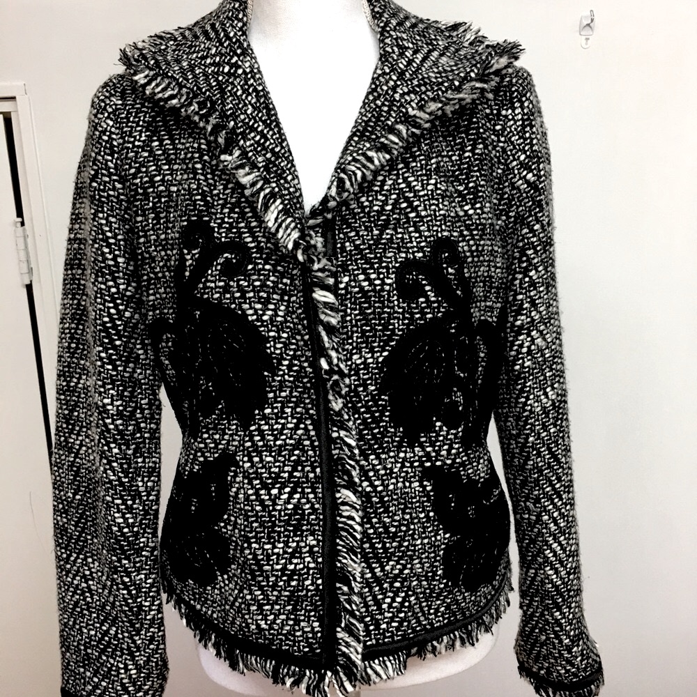 600 West Black&White Jacket Size 6